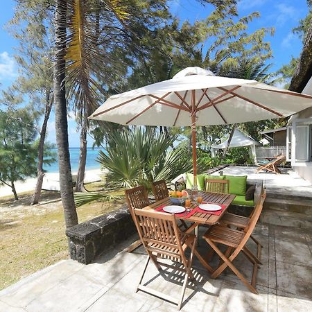 Veloutier Blanc Beachfront Villa By Staymauritius Buitenkant foto